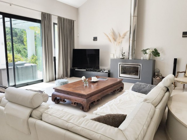 5 Schlafzimmer Villa in El Madroñal