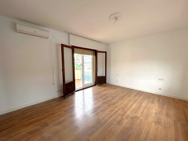 Villa con 5 Dormitorios  en Mijas