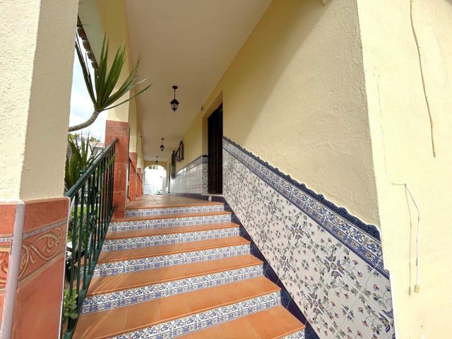 Villa con 5 Dormitorios  en Mijas