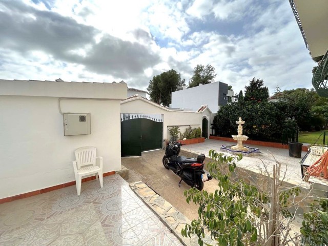 Villa con 5 Dormitorios  en Mijas