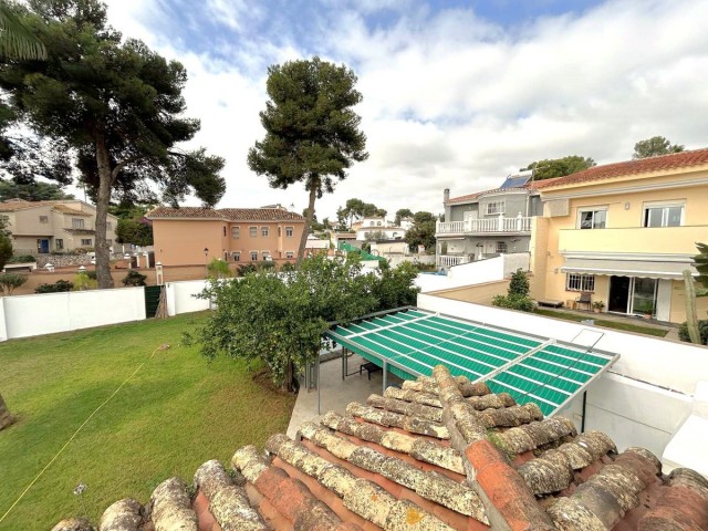 Villa con 5 Dormitorios  en Mijas
