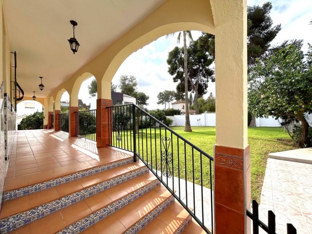5 Bedrooms Villa in Mijas