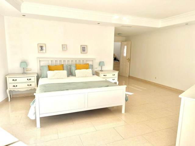 4 Schlafzimmer Villa in Ojén