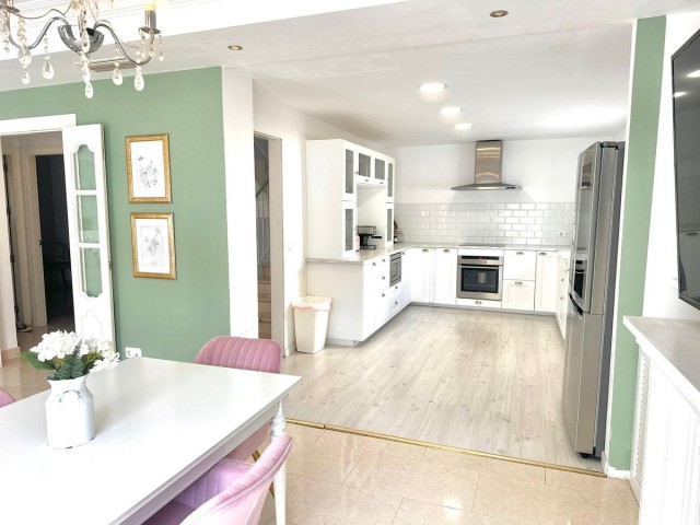 4 Schlafzimmer Villa in Ojén