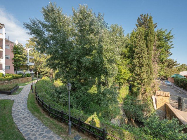 2 Schlafzimmer Apartment in Nueva Andalucía