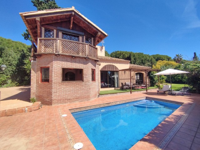 6 Sovrums Villa i Cabopino