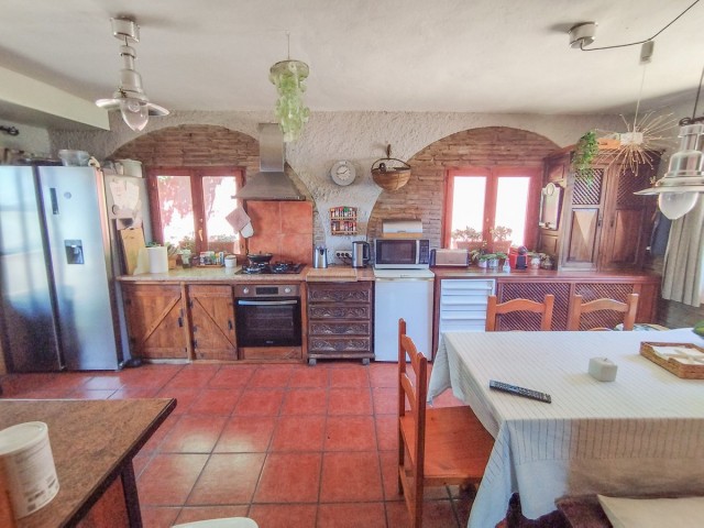 6 Sovrums Villa i Cabopino