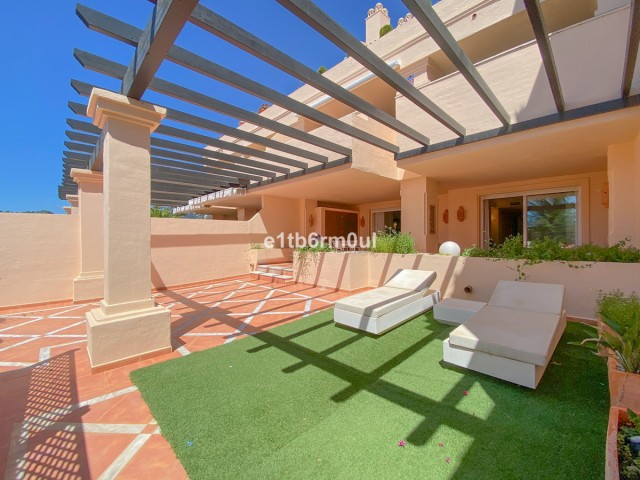 Apartment, Nueva Andalucia, R4145374