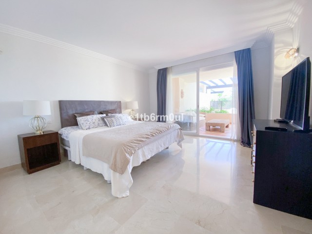 Apartment, Nueva Andalucia, R4145374