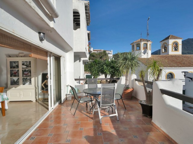 3 Bedrooms Apartment in Benahavís