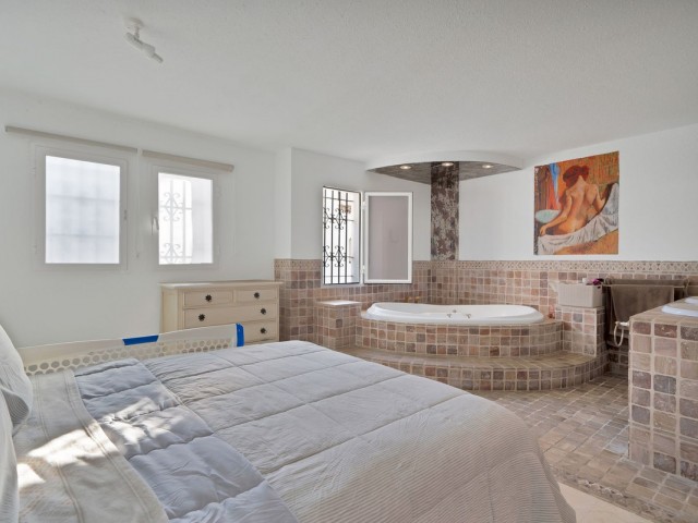 Apartment, Benahavis, R5021212