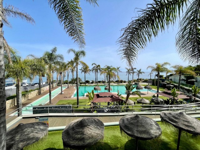 Apartamento con 3 Dormitorios  en Mijas