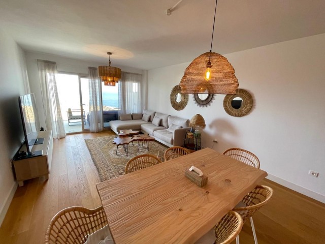 Apartamento con 3 Dormitorios  en Mijas
