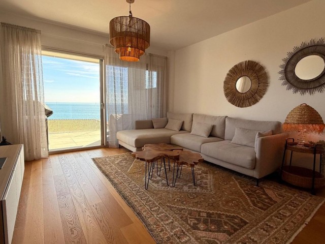 Apartamento con 3 Dormitorios  en Mijas