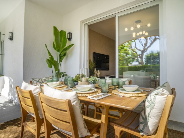 3 Bedrooms Apartment in Nueva Andalucía