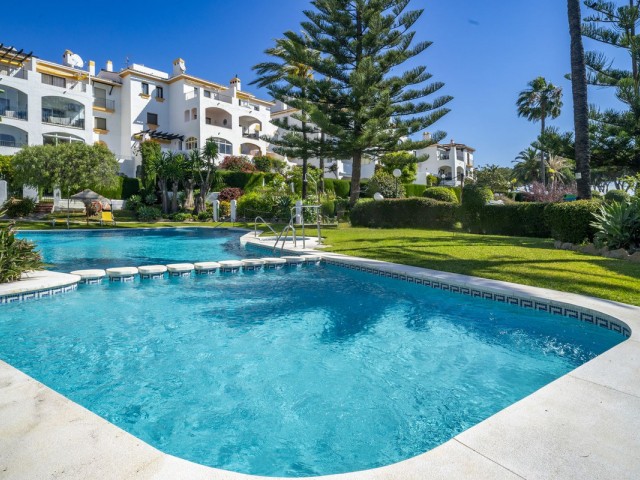 3 Bedrooms Apartment in Nueva Andalucía