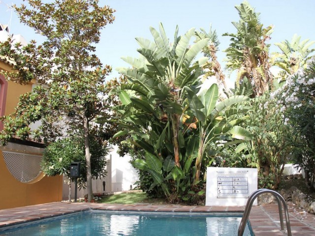 5 Slaapkamer Rijtjeshuis in Nueva Andalucía