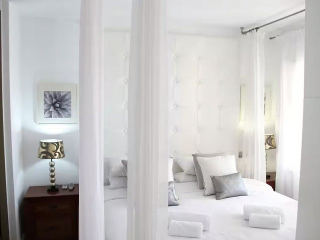 5 Slaapkamer Rijtjeshuis in Nueva Andalucía