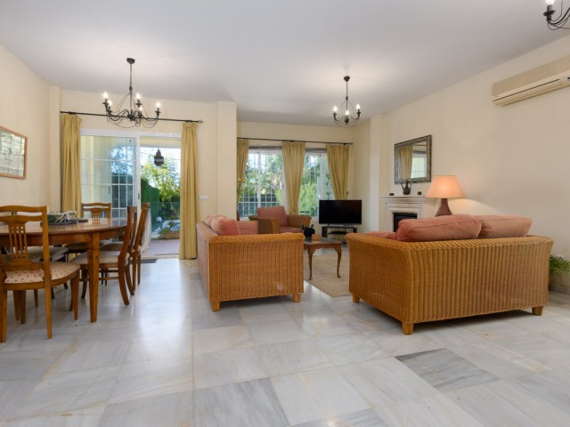 4 Sovrums Villa i Estepona