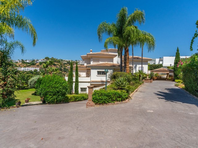 6 Slaapkamer Villa in Nueva Andalucía