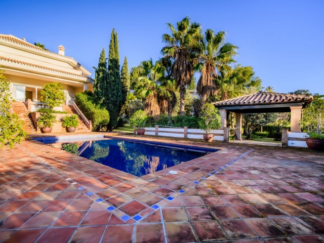 6 Slaapkamer Villa in Nueva Andalucía