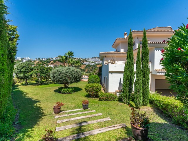 6 Slaapkamer Villa in Nueva Andalucía