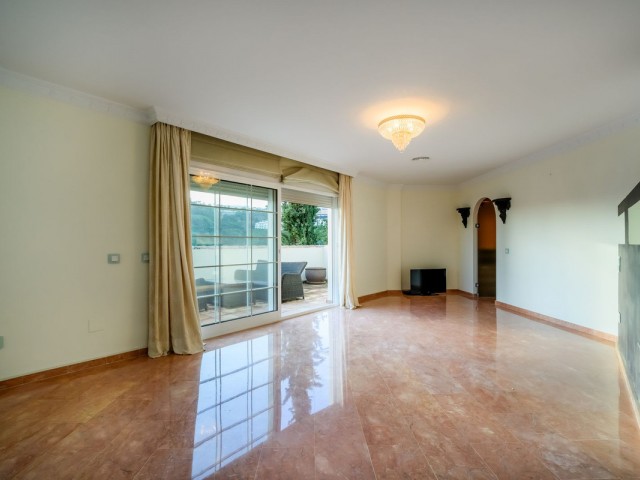 6 Slaapkamer Villa in Nueva Andalucía