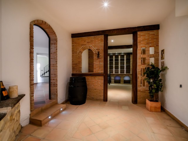 6 Slaapkamer Villa in Nueva Andalucía