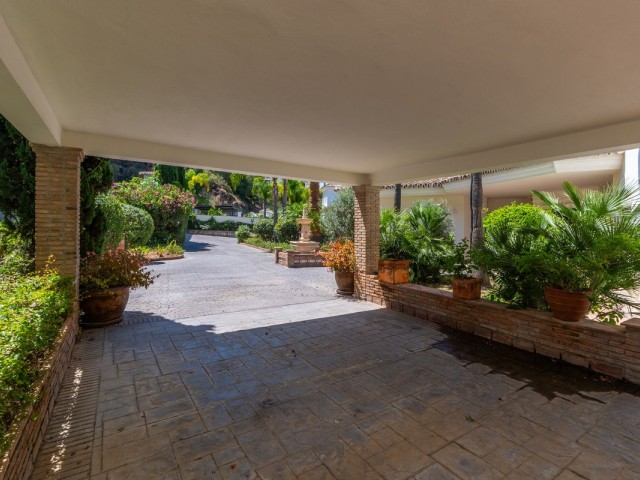 6 Slaapkamer Villa in Nueva Andalucía