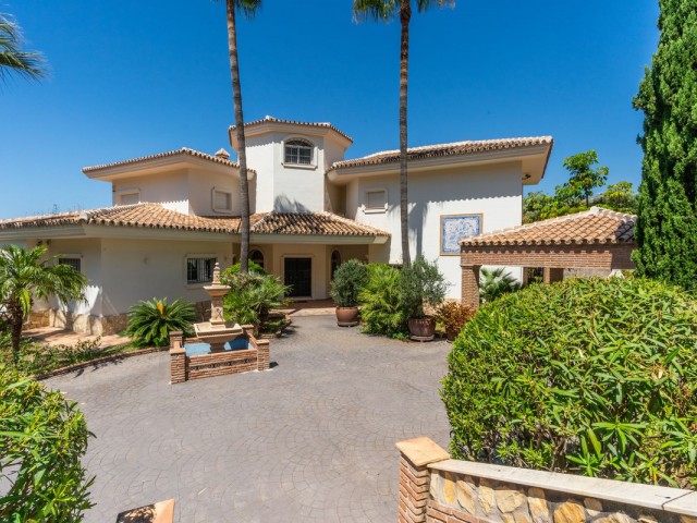 6 Slaapkamer Villa in Nueva Andalucía