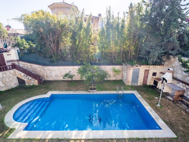 6 Makuuhuoneen Huvila San Pedro de Alcántara