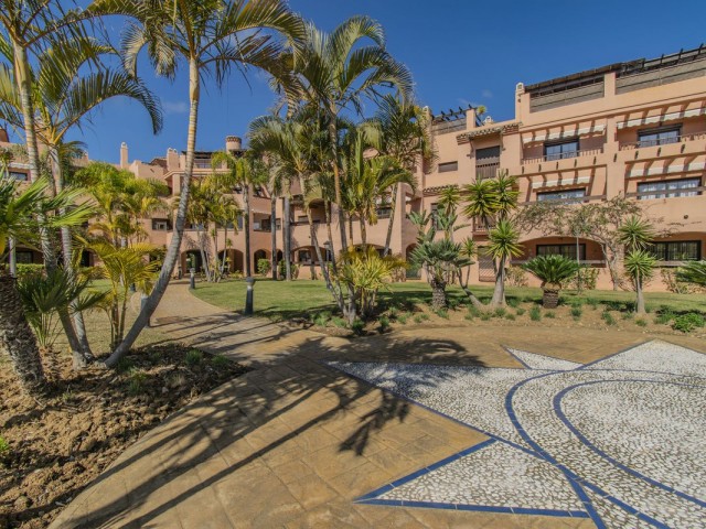 Apartment, Hacienda del Sol, R5024578