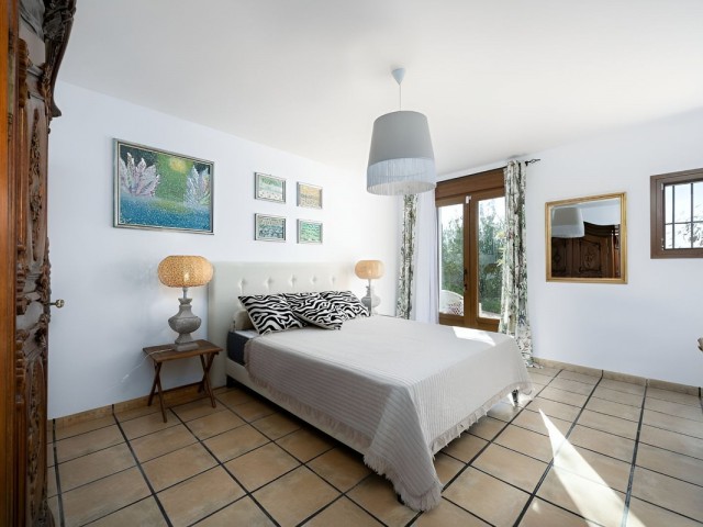 Villa con 5 Dormitorios  en Málaga