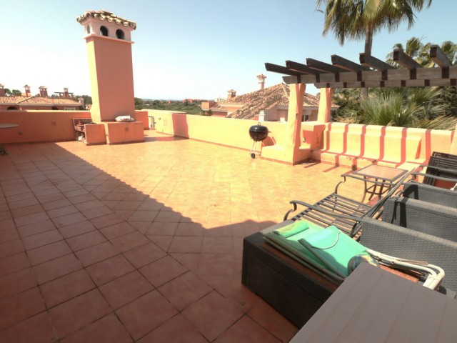 Penthouse avec 2 Chambres  à New Golden Mile