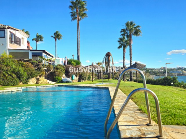 2 Bedrooms Townhouse in Estepona