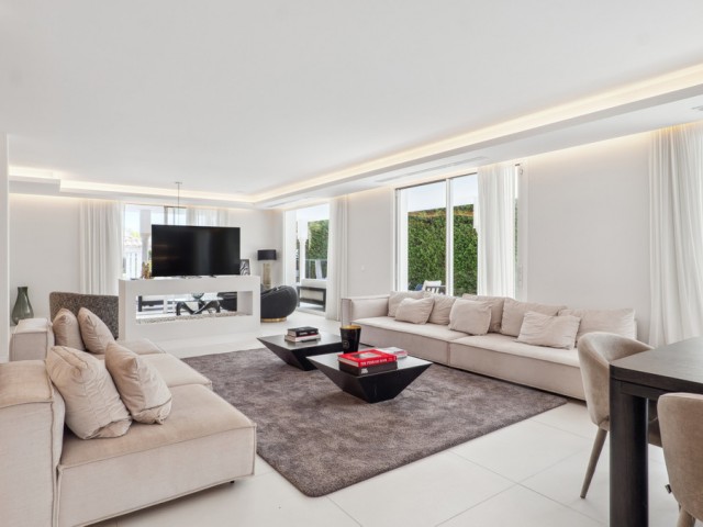 8 Slaapkamer Villa in Nueva Andalucía