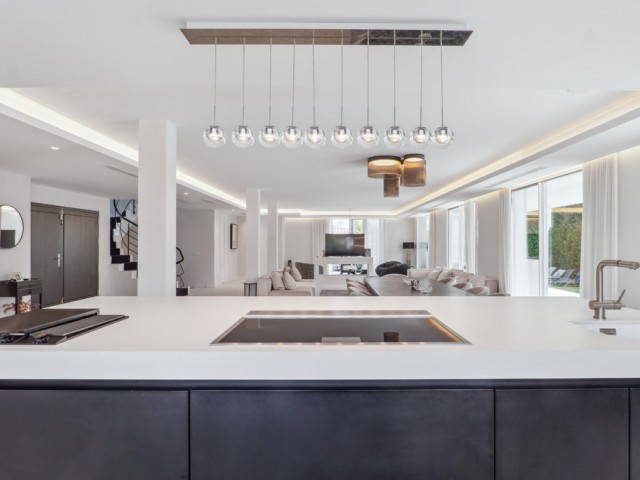 8 Slaapkamer Villa in Nueva Andalucía