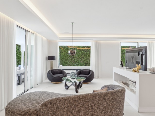 8 Slaapkamer Villa in Nueva Andalucía