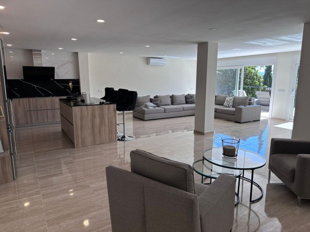 Villa, Nueva Andalucia, R4760671