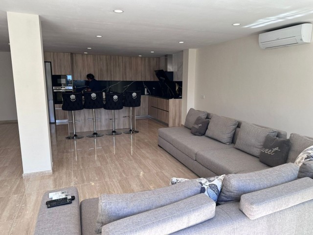 6 Slaapkamer Villa in Nueva Andalucía