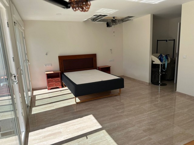 6 Slaapkamer Villa in Nueva Andalucía