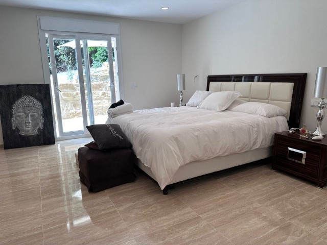 6 Slaapkamer Villa in Nueva Andalucía
