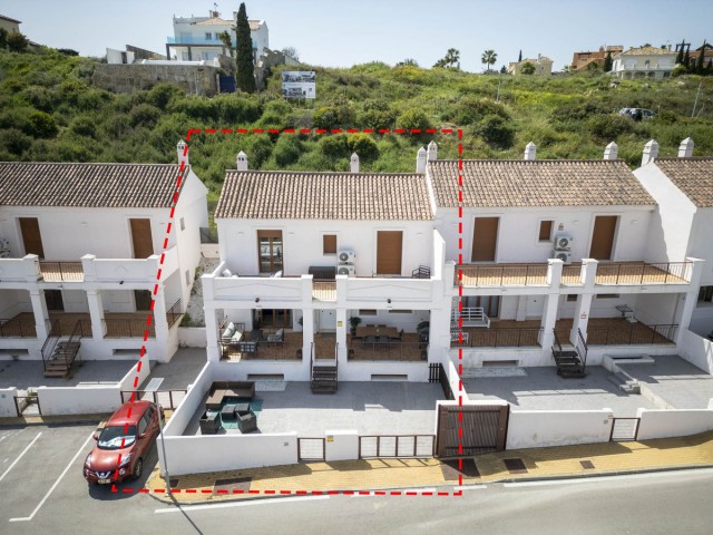 3 Slaapkamer Rijtjeshuis in Casares Playa