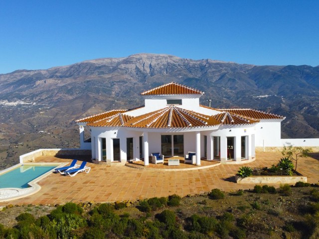 3 Bedrooms Villa in Arenas