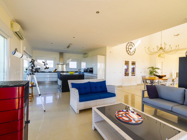 3 Bedrooms Villa in Arenas