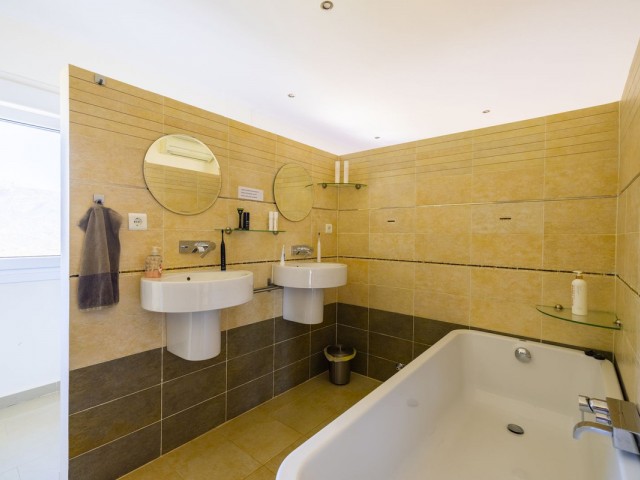 3 Bedrooms Villa in Arenas