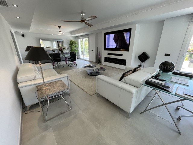 10 Sovrums Villa i Atalaya