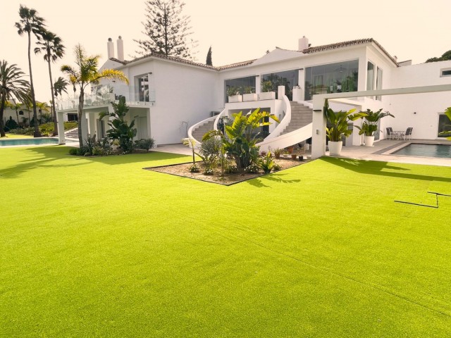 10 Schlafzimmer Villa in Atalaya
