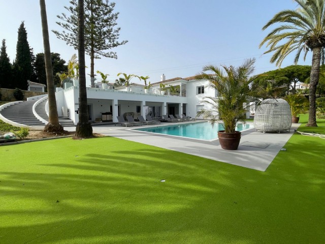 10 Schlafzimmer Villa in Atalaya