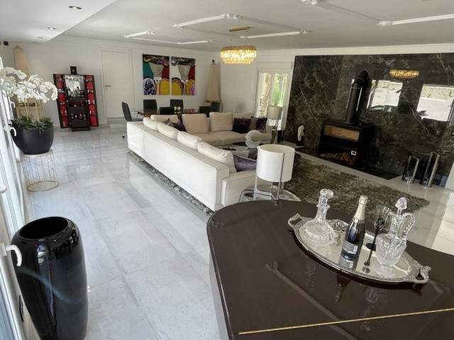 10 Schlafzimmer Villa in Atalaya